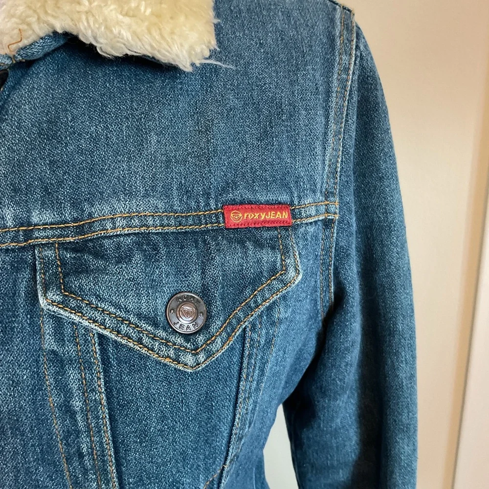 Vintage Roxy Sherpa Lined Denim Jacket Y2K Blue Jean Trucker Coat 100% Cotton - Picture 3 of 8